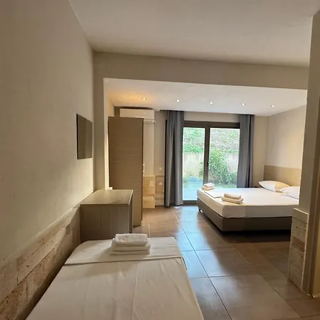 Aparthotel Nafsea Afytos